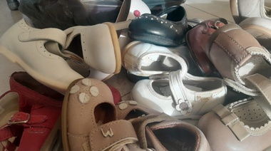 Pies Calentitos: finalizó la tradicional colecta de calzado para niños de La Plata Solidaria