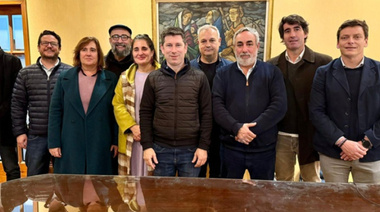 Avenida del Medio: con radicales y otros poco conocidos se presentó el rejunte electoral "Somos Buenos Aires