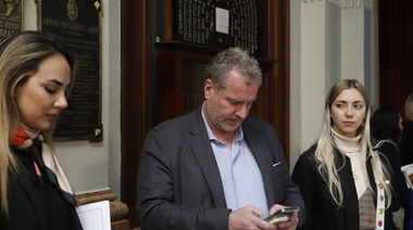 Piden que se haga una pericia "en serio" al celular de "cuando la maten yo voy a estar en la costa"