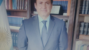 Que muñeco: el juez que protege a Karina impidiendo que se difundan más audios tiene cinco denuncias por acoso sexual