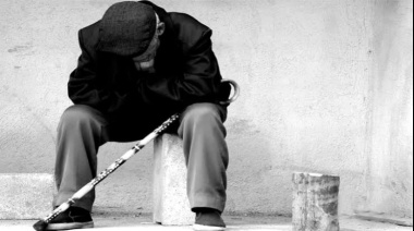 "La Casta no tiene miedo": Burlando calculó que en noviembre un jubilado deberá vivir con $ 11 mil por día