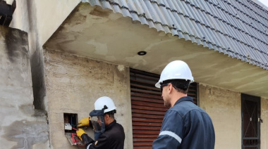 Que verguenza: Edelap detectó 48 viviendas colgadas de la luz en la residencial Villa del Plata