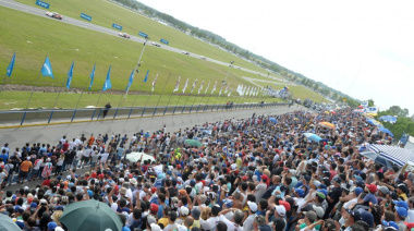Para corredores y público: aseguran que un informe de bomberos supuestamente trucho oculta que las carreras en el Autódromo Mouras son una cita con la muerte