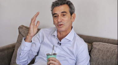 Otro que mea agua bendida: aseguran que Randazzo figura en un cuaderno de la causa de las coimas