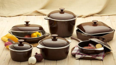 A Milei no se le resiste nadie: entró crisis la fábrica de ollas Essen, despidieron a 30 empleados y ahora las traen de China