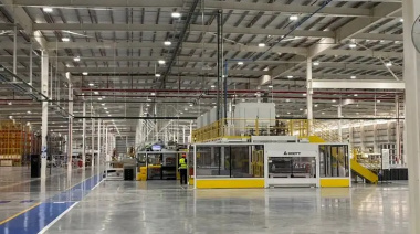 Ya es un genocidio laboral: Whiripool cierra su fábrica en Pilar y deja sin empleo a 220 personas al no poder competir con los lavarropas que importan de China