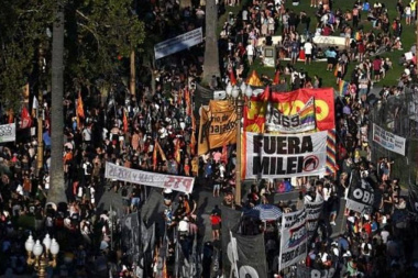 Patearon el hormiguero: desesperadas gestiones para evitar una gigantesca marcha por Cristina