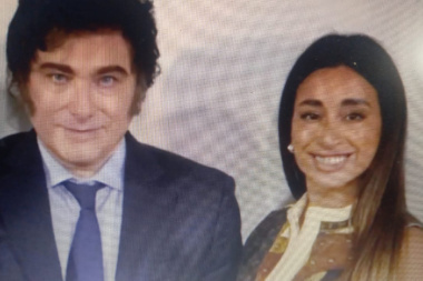 Azafata libertaria: aparecieron videos que contradicen la versión oficial sobre la chica de las valijas