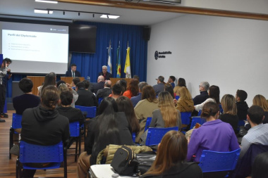Presentaron en la UCALP la diplomatura en Derecho Parlamentario Provincial y Municipal