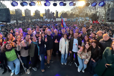 Fuerte cierre de Fuerza Patria en La Plata:Alak cerró la campaña de Fuerza Patria: "Este domingo hay que votar por la ciudad", pidió Alak"