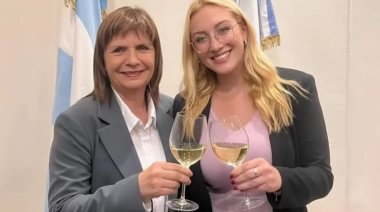 La rubia, tarada, bronceada: influencer libertaria chocó borracha y sin registro