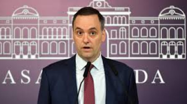 La está juntando en pala: Adorni tendrá alto cargo en YPF pero aseguran que será ad honorem