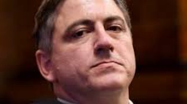 Un senador libertudo justificó el precio de la carne y dijo que es un lujo, como manejar una Ferrari