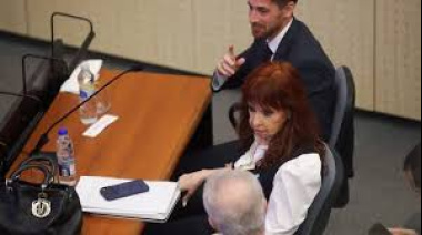 Una multitud volvió a acompañarla: CFK le pegó una basureada a los jueces corruptos de Comodoro PRO