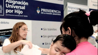 Otro bolazo de Milei: revelan que la Asignación Universal por Hijo no alcanza ni para cubrir un tercio de los alimentos básicos