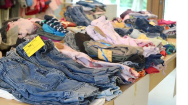 Importan pantalones a 1 dólar, y vos libertudo, contento: la importación salvaje ya se cargó 20.000 puestos de trabajo