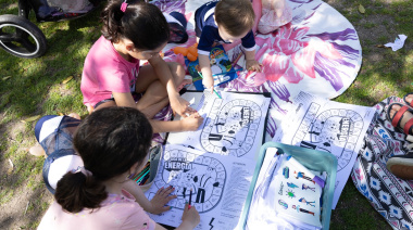 La Liga de la Energía de Edelap llega a la feria “Manos Platenses” en Plaza Azcuénaga