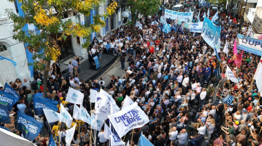 Tras asumir la conducción del PJ La Plata, Alak instó a constituir un Frente Patriótico para recuperar la Patria
