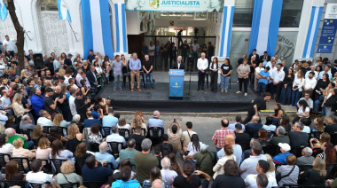 Con Axel Presidente: tras asumir la presidencial del PJ La Plata, Alak instó a constituir un Frente Patriótico para recuperar la Patria en 2027