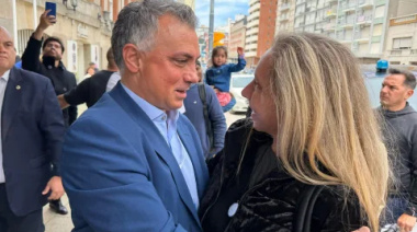 El amor en tiempos del cólera: Karina y su armador recorren la Provincia