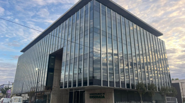 Ensenada festeja su aniversario a lo grande con la inauguración de un nuevo edificio municipal