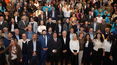 Alak acompañó la asunción de Gustavo Marín como nuevo decano de la Facultad de Ciencias Médicas de la Universidad Nacional de La Plata