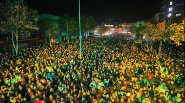 Ensenada festejó a todo ritmo sus 225 años de vida: con artistas locales y el cierre con bandas invitadas