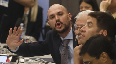 Especialista en crecimiento sin dinero (propio): diputado de Milei pasó de manejar un Uber a comprarse una casa de 300 mil verdes