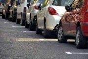Aprobaron nuevas prohibiciones de estacionamiento en calles de La Plata