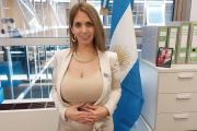 Con la tuya, contribuyente: una diputada libertaria se fue a bautizar a las aguas del Jordán