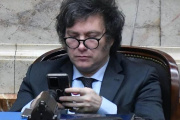 Teléfono urgente Milei: el peronismo ganó las municipales en Rosario donde LLA había vencido en 2023