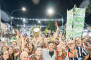 Ensenada es color, música y alegría: como todos los años, volvió a explotar el Carnaval de la Región