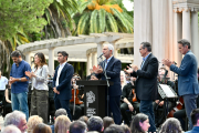 Kicillof y Alak pusieron en marcha la restauración integral del histórico Teatro del Lago