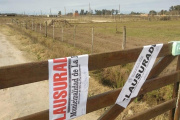 Barrios privados (de legalidad): allanamientos por la venta de lotes truchos en La Plata