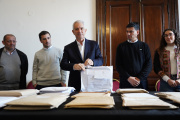 Avanza en La Plata la licitación pública de servicios municipales de zanjeo, corte de pasto y barrido