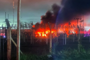 Investigan las causas del incendio en la central eléctrica que dejó si luz a miles de vecinos en La Plata