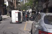 Aprobaron nuevas normas de tránsito: el que va por la derecha a pasar tiene derecho pero no tanto